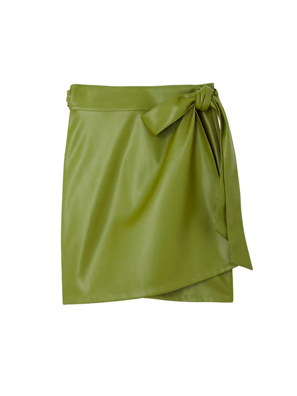 Minifaldas de piel sintética color verde mate-7